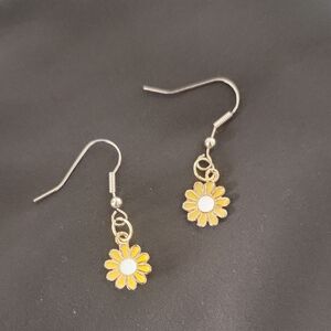 Handmade Gold Tone and White Daisy Earrings